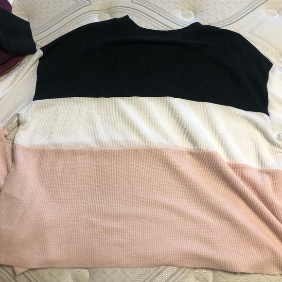 Hollister long sleeve crop top - Picture 2 of 2
